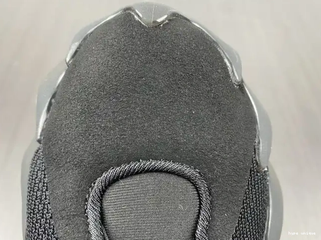 hype 400 YEEZY ADIDAS H68032 0525